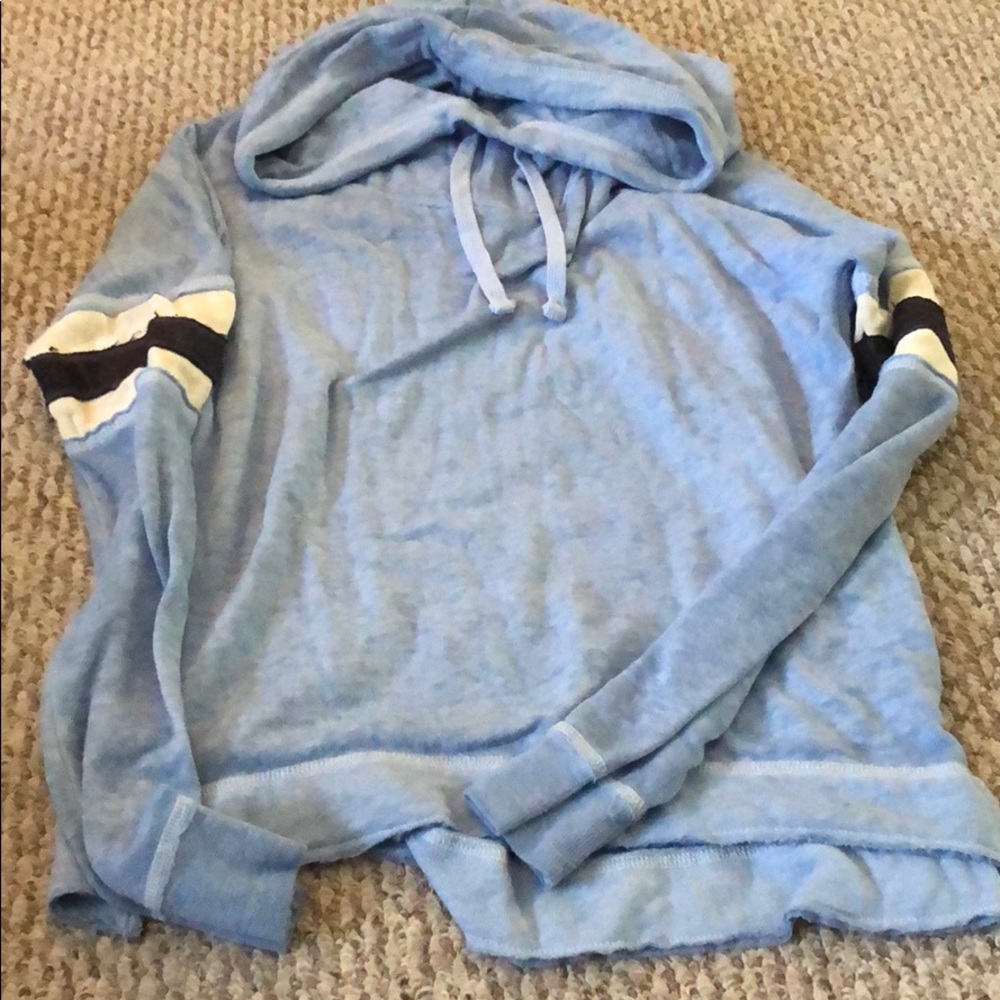 Size M Fitz & Eddi cowl neck hoodie from Buckle